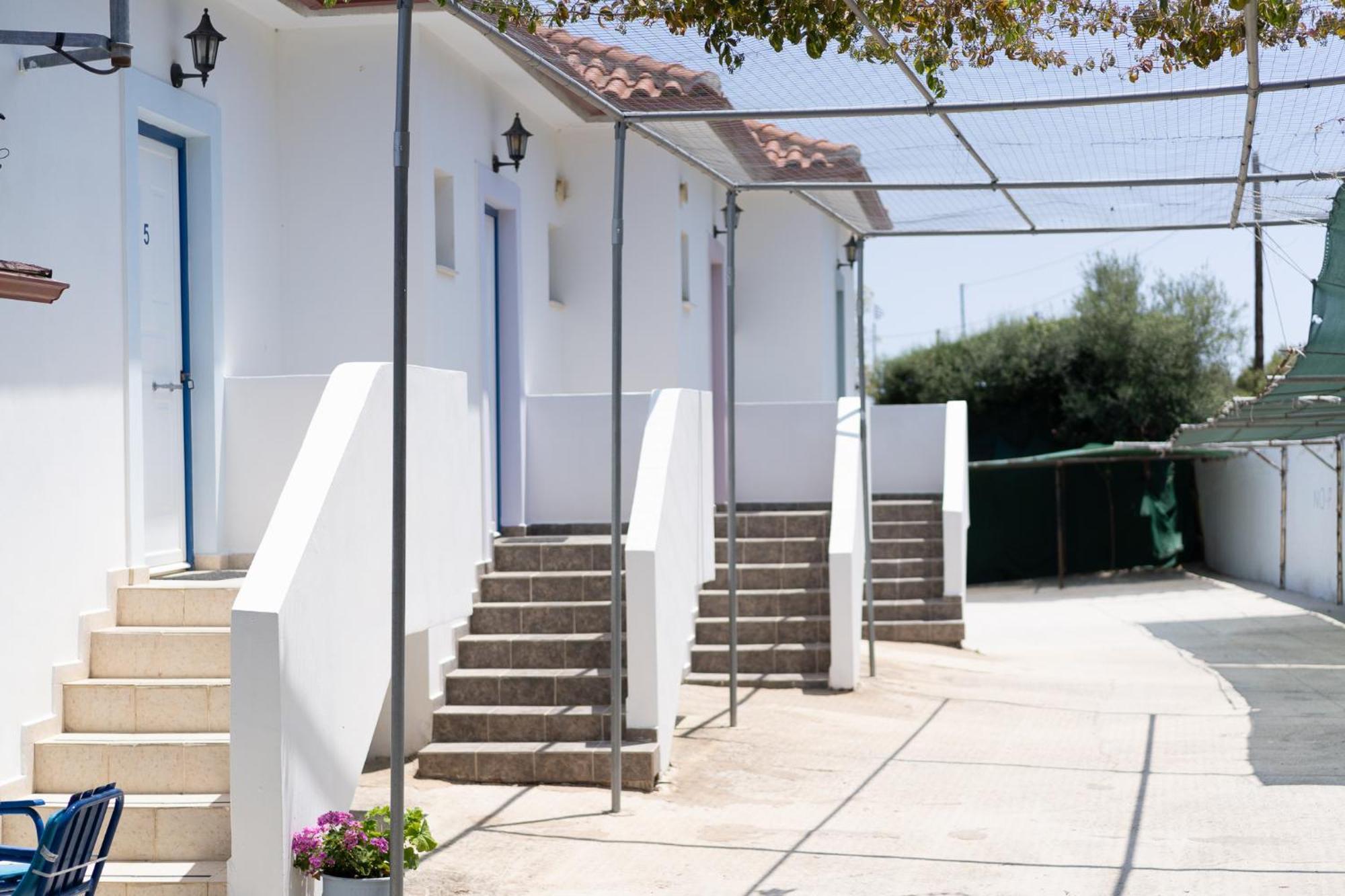 Blue Houses Maisonettes Kamaria  ภายนอก รูปภาพ